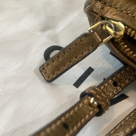 Givenchy Pandora Mini crossbody bag golden brown - Picture 17 of 17